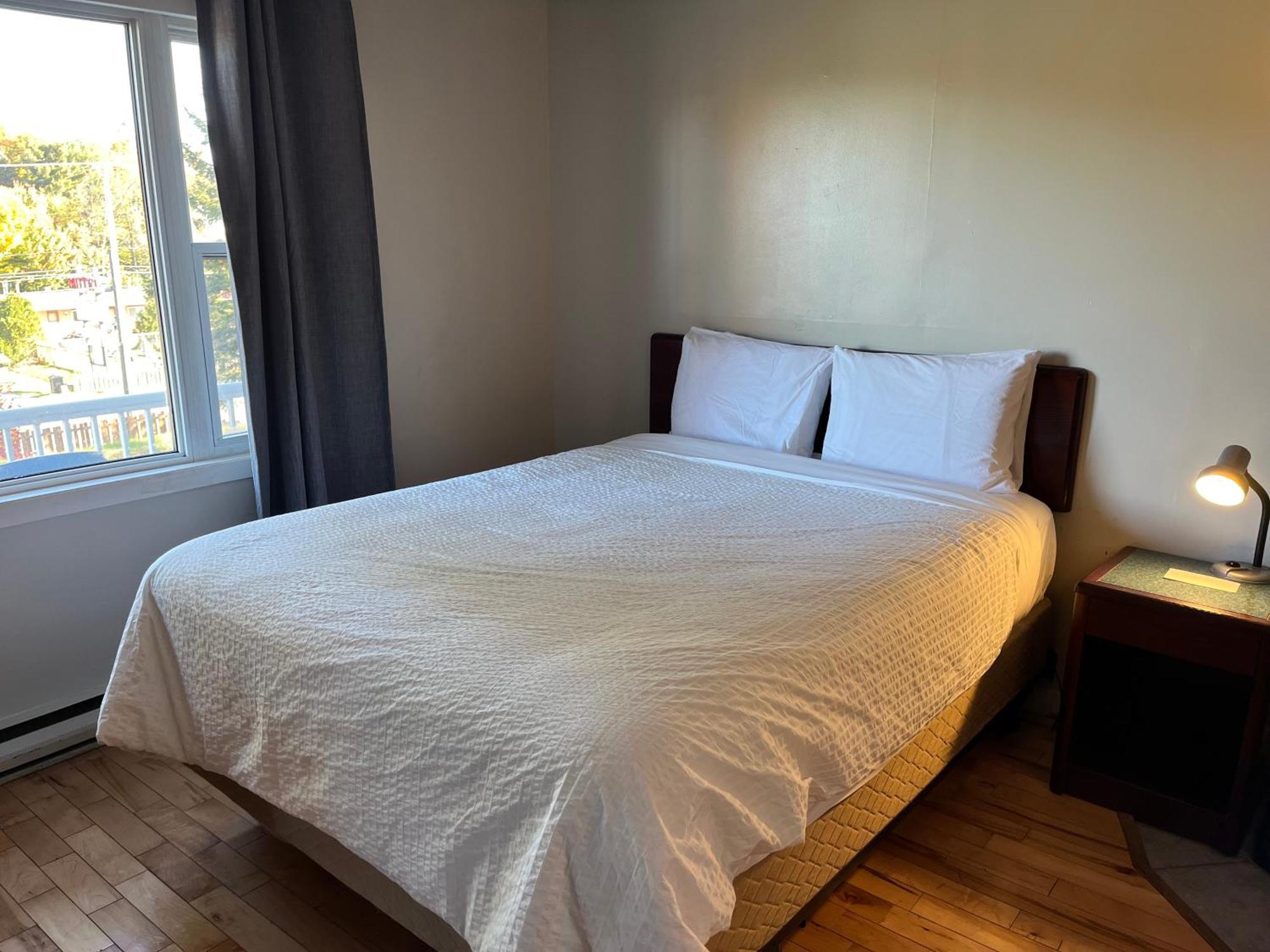 Motel Clair Mont サンタガット・デ・モン エクステリア 写真
